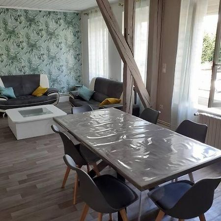 Super Logement En Plein Coeur De La Ville , Chez Tify Brienne-le-Chateau Exterior photo